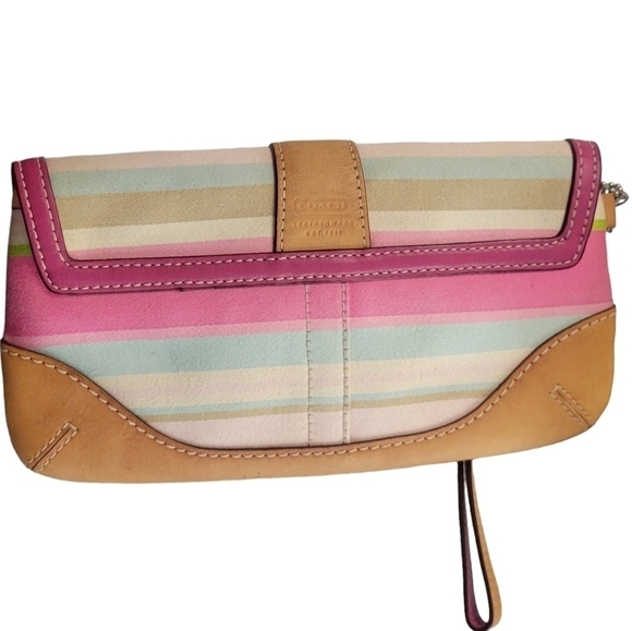 Coach Hamptons Multi Colored Striped Bag with Matching Wristlet EUC - Picture 11 of 17